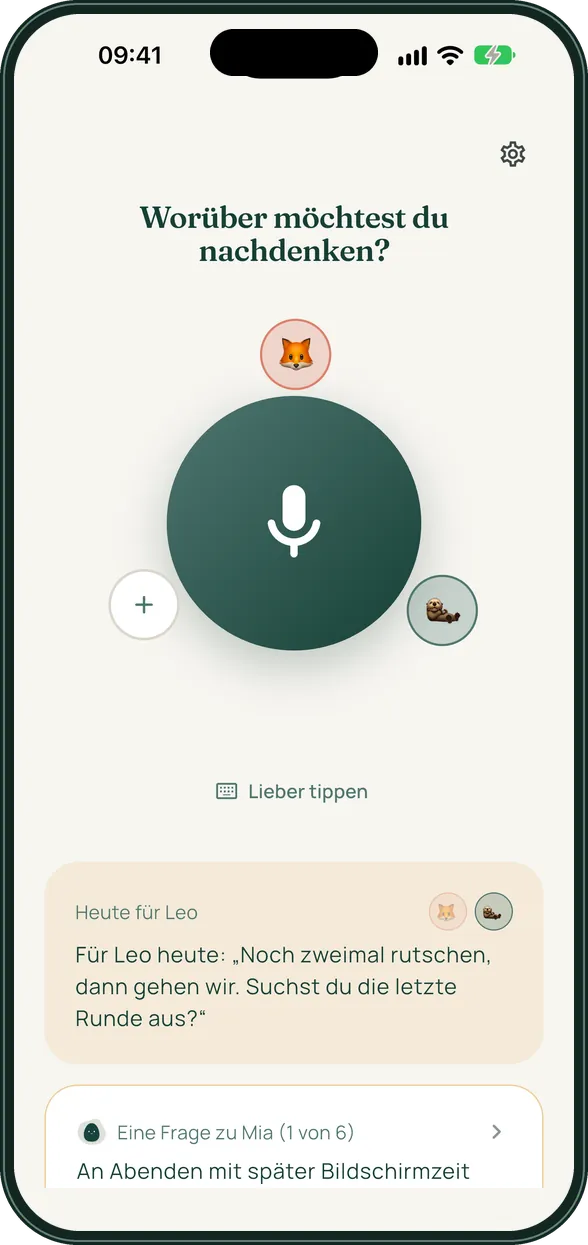 Startbildschirm von Reflory mit der Frage Worüber möchtest du nachdenken, einem großen Aufnahmeknopf und dem Gedanken Heute für Leo
